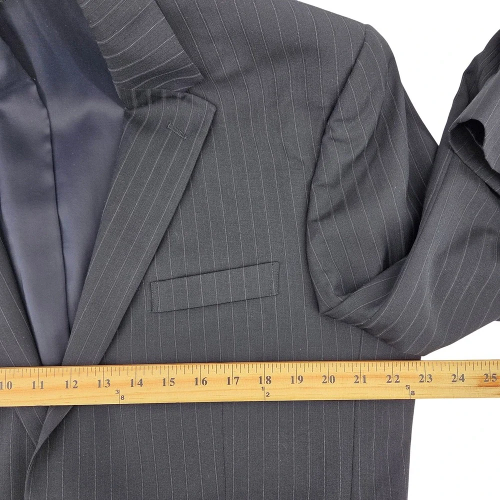 JOS A BANK Traveler's Collection Mens Jacket Blazer Navy Blue Pinstripe 43R *46R